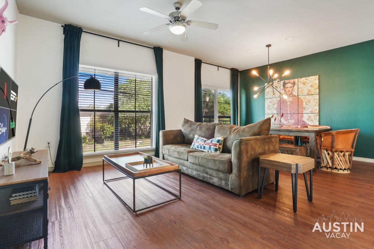Appartamento Stylish 4Br With Smart Tv And Free Garage Parking Austin Esterno foto