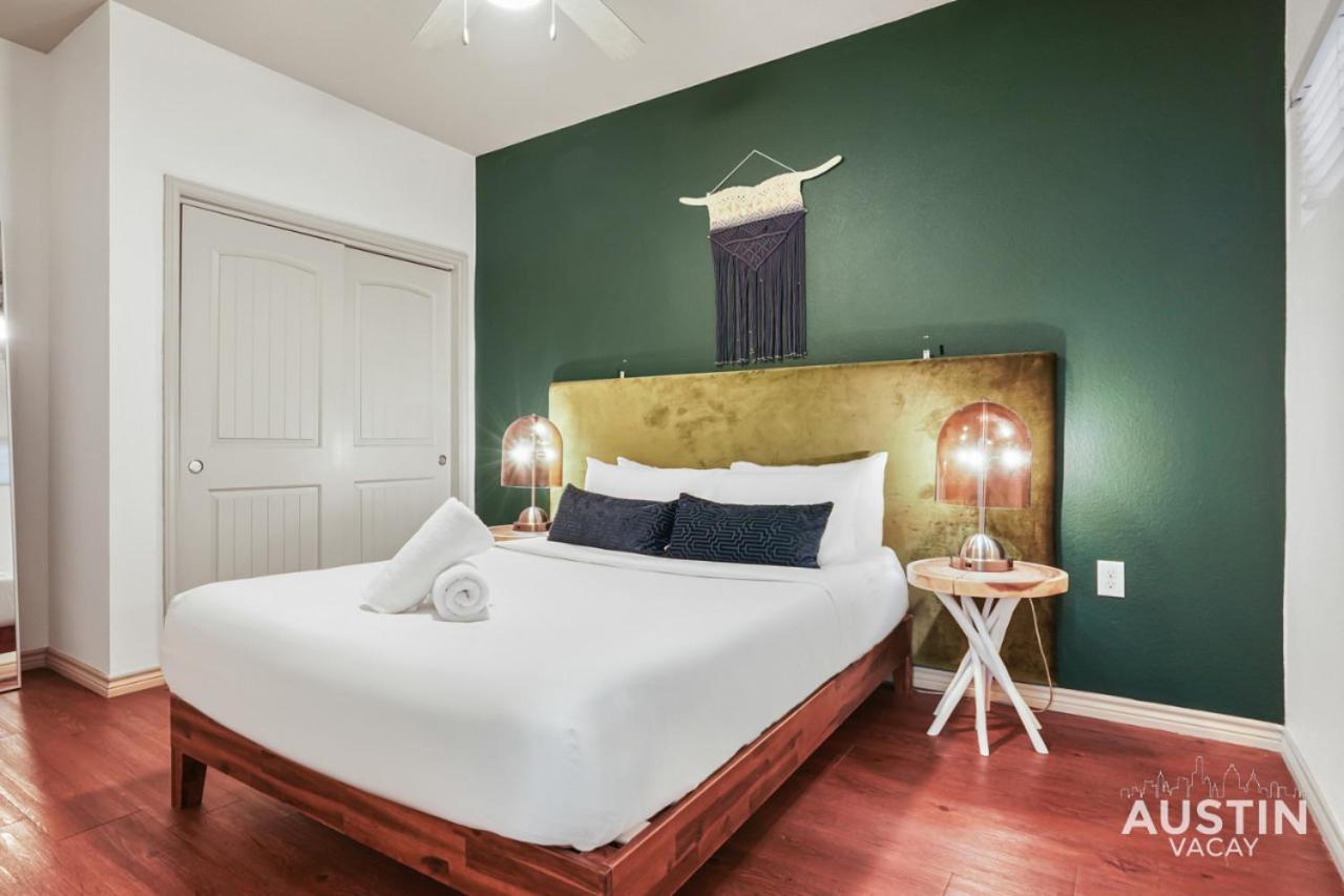 Appartamento Stylish 4Br With Smart Tv And Free Garage Parking Austin Esterno foto