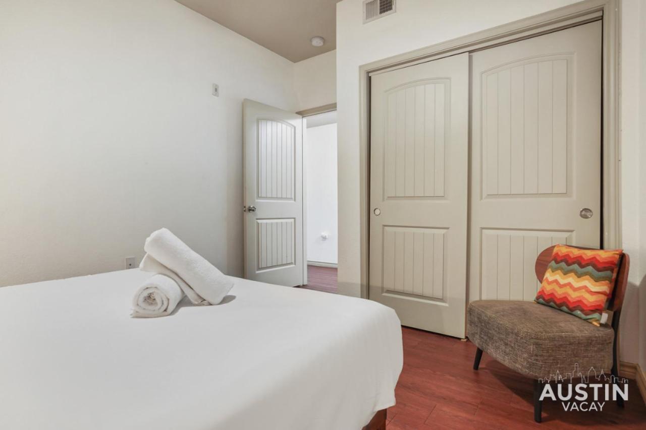 Appartamento Stylish 4Br With Smart Tv And Free Garage Parking Austin Esterno foto